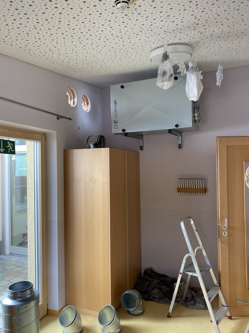 Kiga Erlbach EG K che Nebenraum L ftungsger t